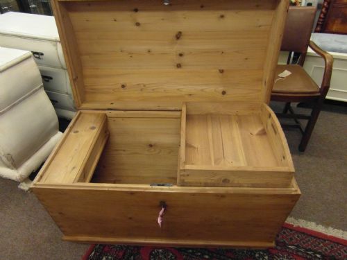 VICTORIAN PINE LARGE DOME TOP BLANKET BOX - ADDITIONAL PHOTO 2