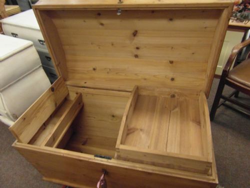 VICTORIAN PINE LARGE DOME TOP BLANKET BOX - ADDITIONAL PHOTO 4