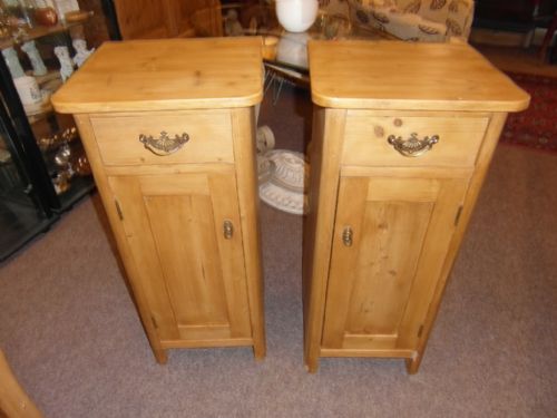 PAIR VICTORIAN PINE BEDSIDE CABINETS - ADDITIONAL PHOTO 4