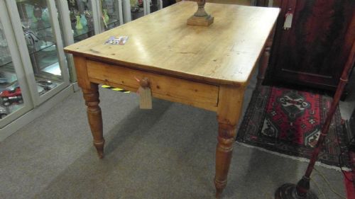 VICTORIAN PINE FARMHOUSE TABLE - ADDITIONAL PHOTO 1