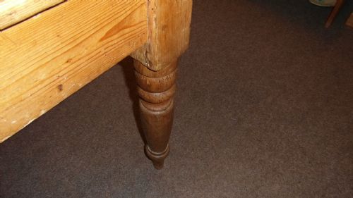 VICTORIAN PINE FARMHOUSE TABLE - ADDITIONAL PHOTO 3
