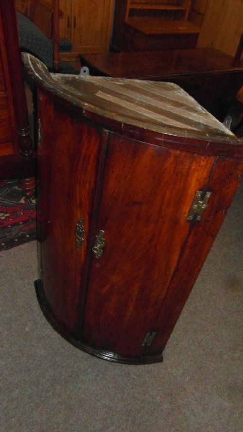 ANTIQUE GEORGIAN MAHOGANY BOW FRONTED CORNER CABINET - ADDITIONAL PHOTO 6
