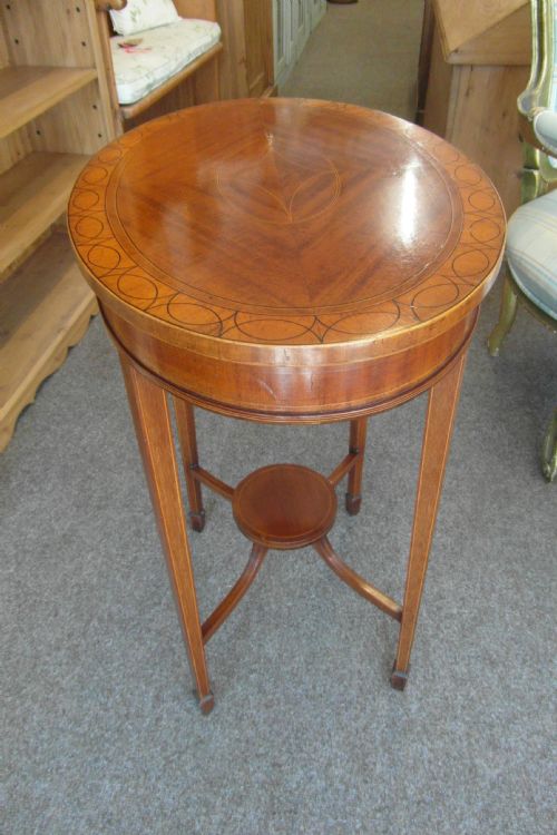 edwardian oval inlaid occasional table - CATEGORY: ANTIQUE TABLES - DATED EDWARDIAN