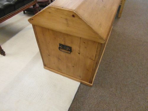 LARGE VICTORIAN DOME CHEST - ADDITIONAL PHOTO 1