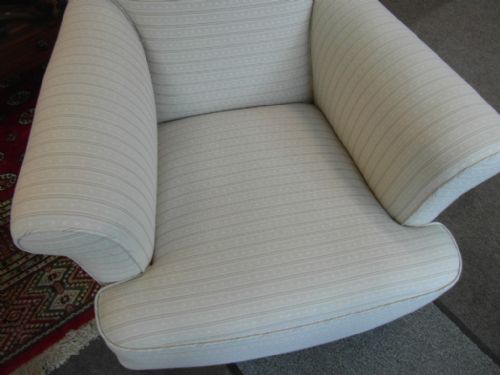PAIR OF HOWARD AND SONS STYLE ARMCHAIRS - ADDITIONAL PHOTO 4