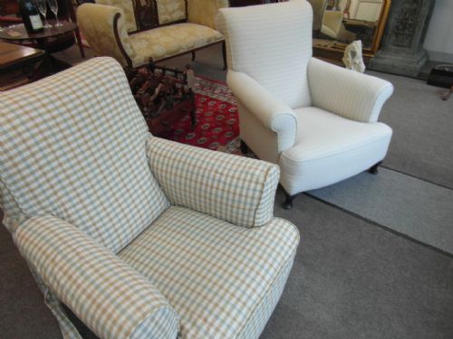 PAIR OF HOWARD AND SONS STYLE ARMCHAIRS - ADDITIONAL PHOTO 10