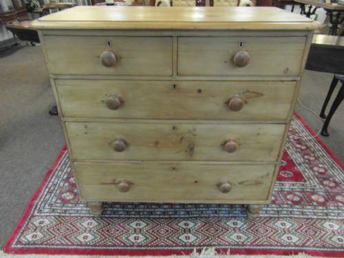 victorian pine chest of drawers - CATEGORY: ANTIQUE CHEST OF DRAWERS - DATED VICTORIAN