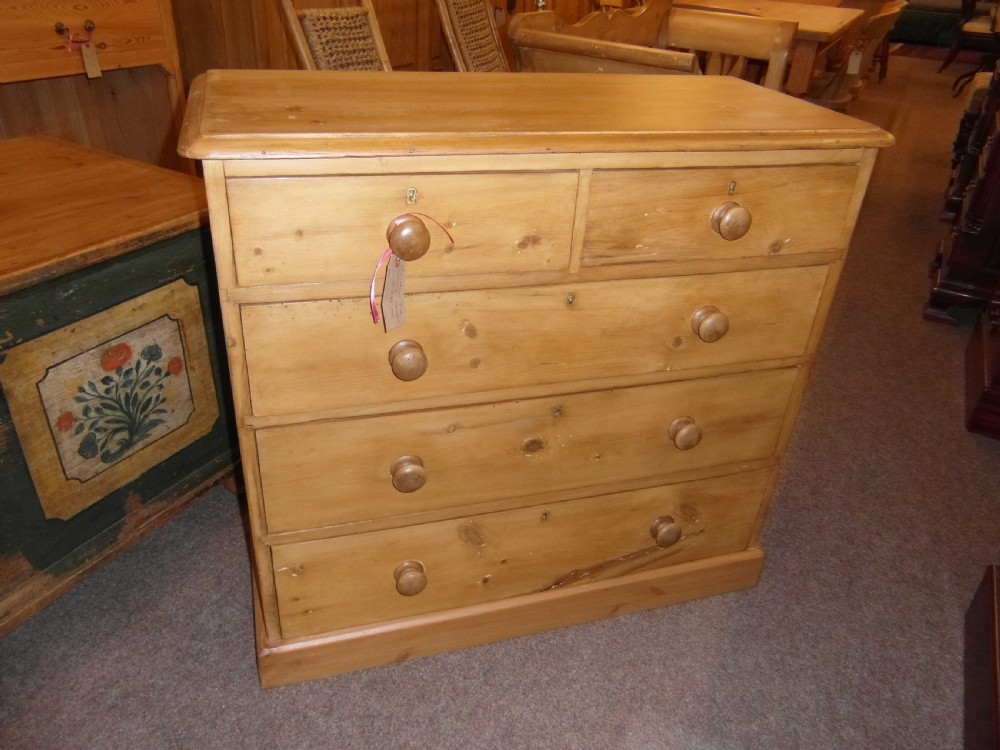 Victorian Pine Chest of Drawers