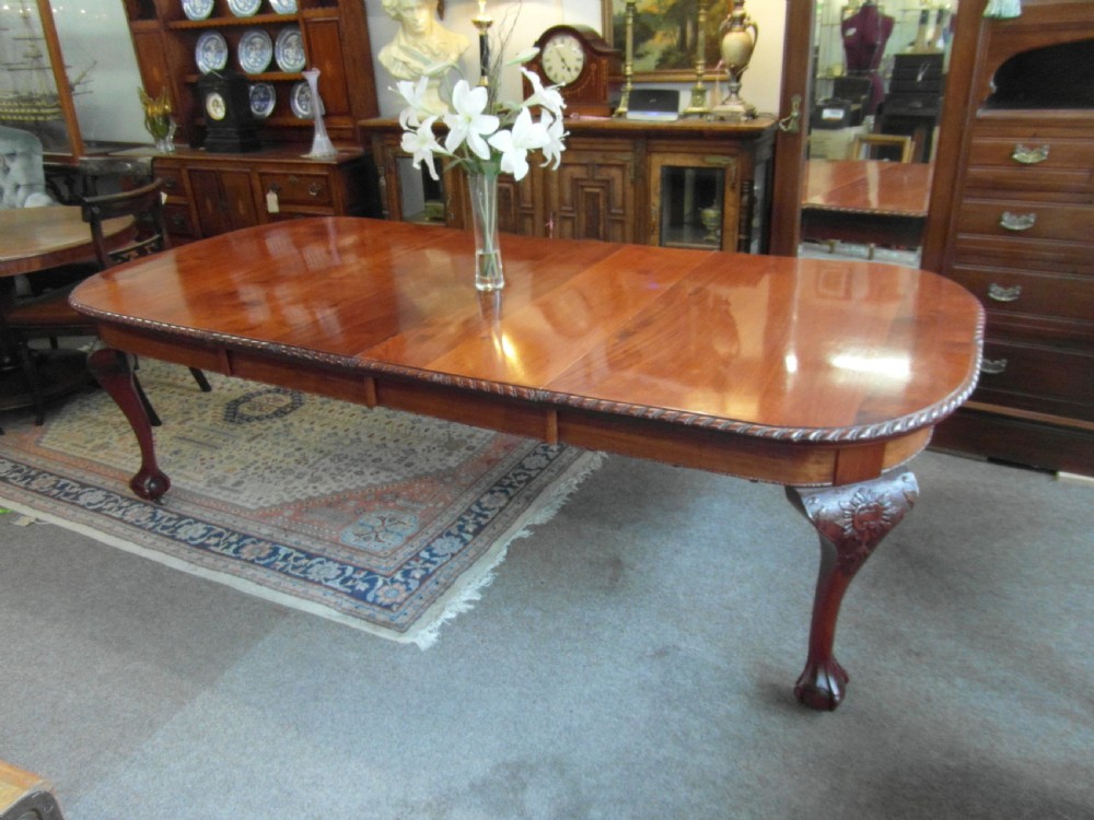 Victorian Mahogany Dining Table