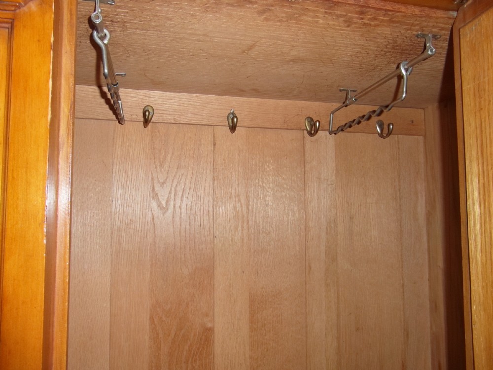 Arts and Crafts Wardrobe View V