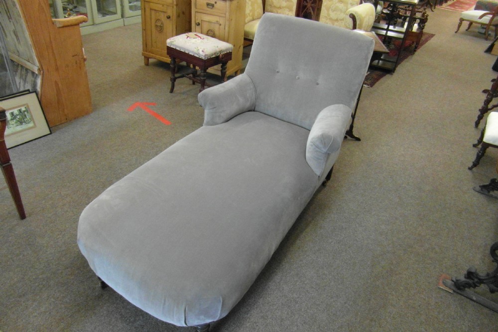 Victorian Chaise Longue View V
