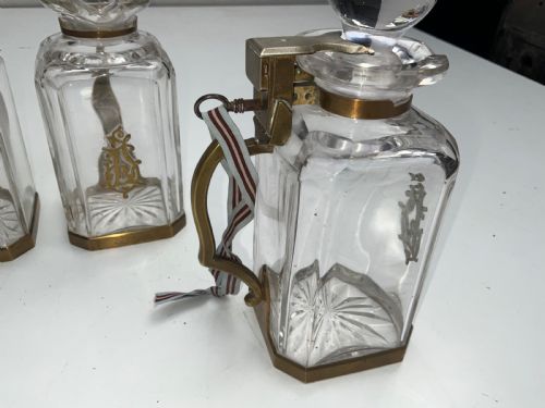 DECANTERS SET OF 3 RARE LOCKING FEATURE - ADDITIONAL PHOTO 7