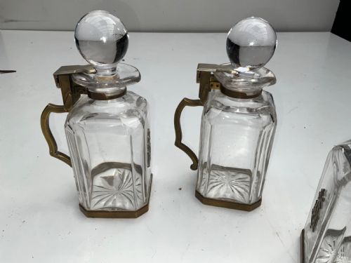 DECANTERS SET OF 3 RARE LOCKING FEATURE - ADDITIONAL PHOTO 10