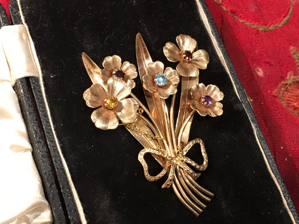 Beautiful lady’s 9 carat solid gold brooch with semi precious stones  View II