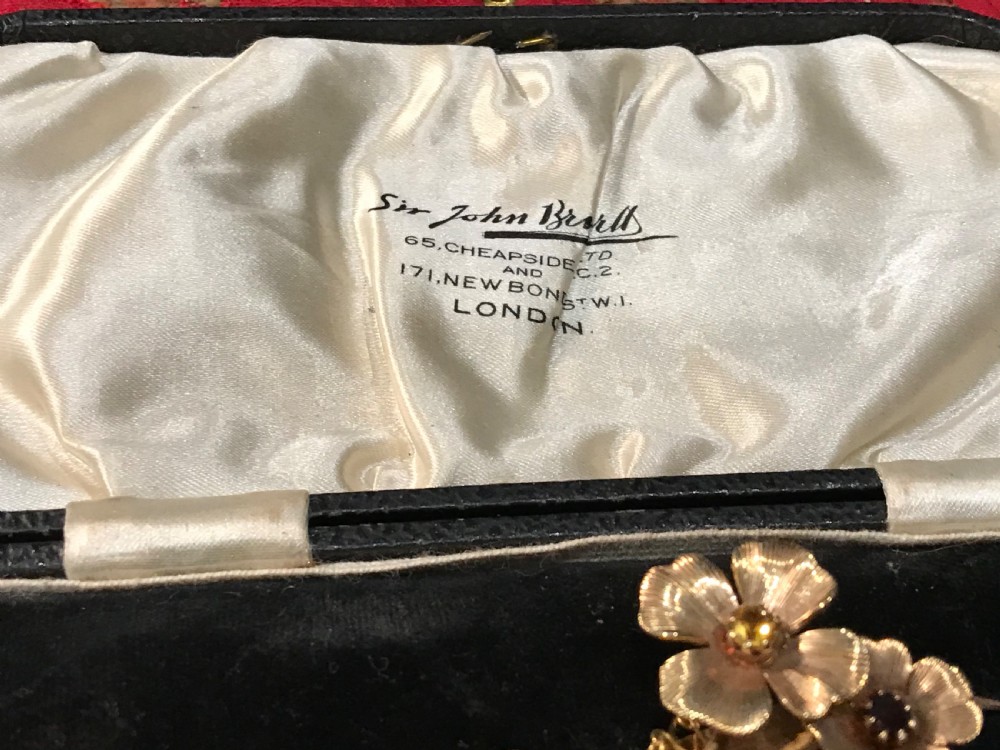 Beautiful lady’s 9 carat solid gold brooch with semi precious stones  View III