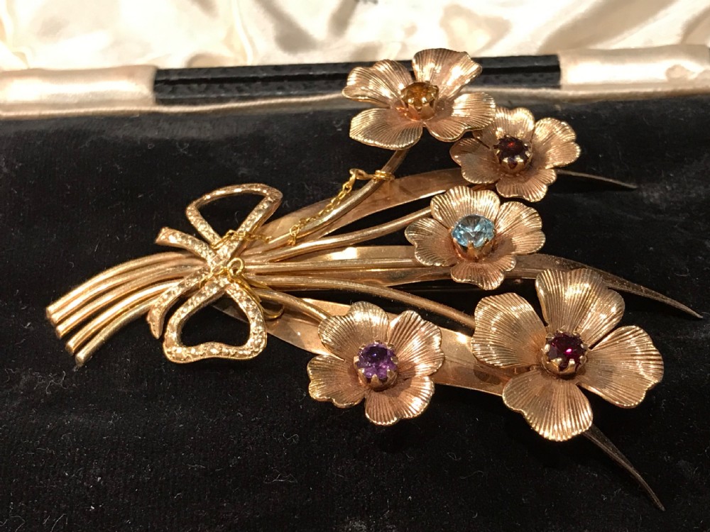 Beautiful lady’s 9 carat solid gold brooch with semi precious stones  View IV