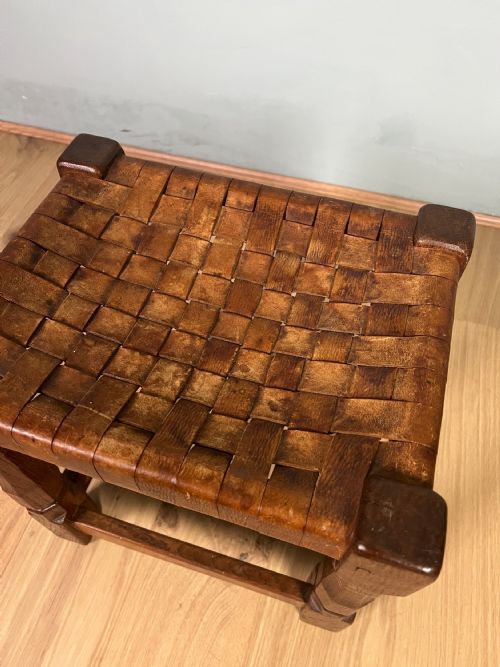 MOUSEMAN OAK STOOL CIRCA 1940 - ADDITIONAL PHOTO 4
