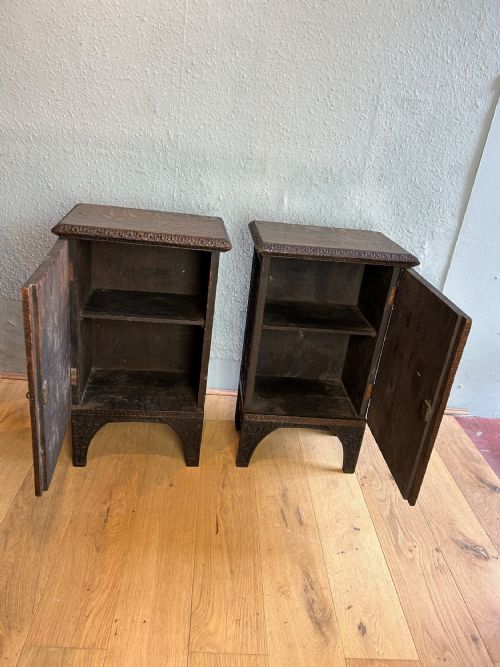 ANTIQUE PAIR OF ANGLO INDIAN OAK BEDSIDE CABINETS - ADDITIONAL PHOTO 3