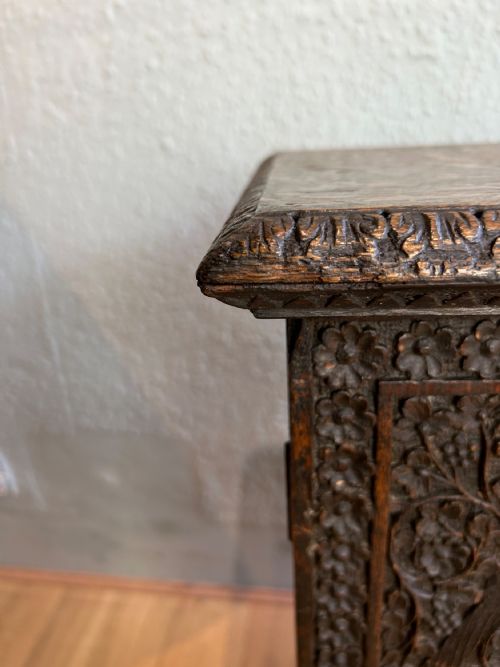 ANTIQUE PAIR OF ANGLO INDIAN OAK BEDSIDE CABINETS - ADDITIONAL PHOTO 8