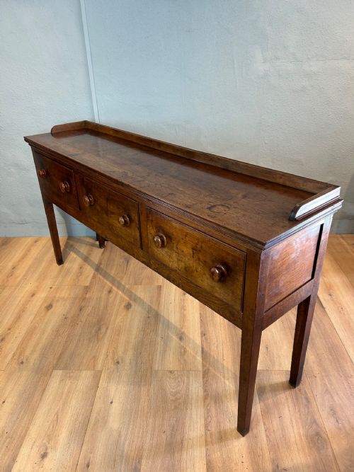 18TH CENTURY WALNUT OAK DRESSER BASE - ADDITIONAL PHOTO 4