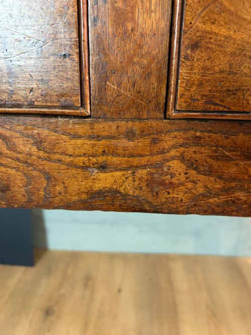 18TH CENTURY WALNUT OAK DRESSER BASE - ADDITIONAL PHOTO 9