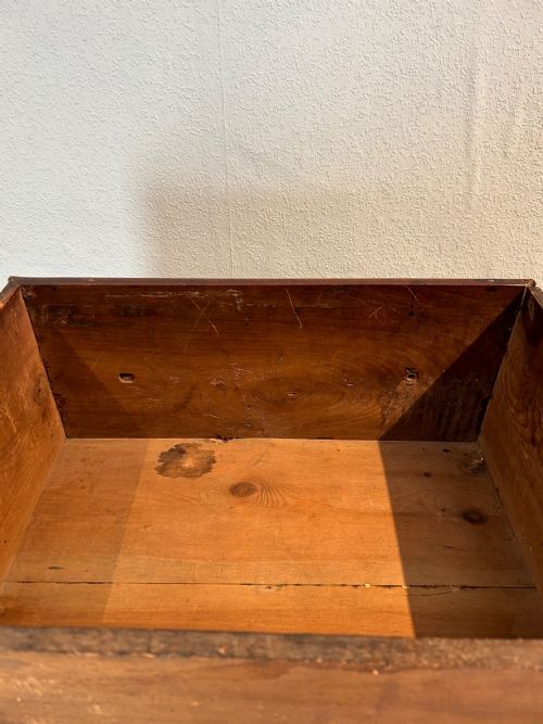 18TH CENTURY WALNUT OAK DRESSER BASE - ADDITIONAL PHOTO 15