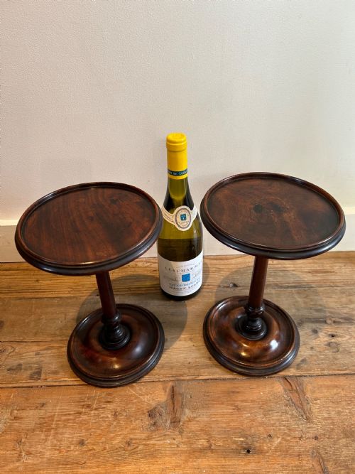 PAIR OF GEORGE 3RD MAHOGANY CANDLE STANDS - ADDITIONAL PHOTO 8