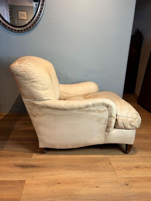 HOWARD AND SONS LTD ANTIQUE IVOR MODEL ARMCHAIR - ADDITIONAL PHOTO 4