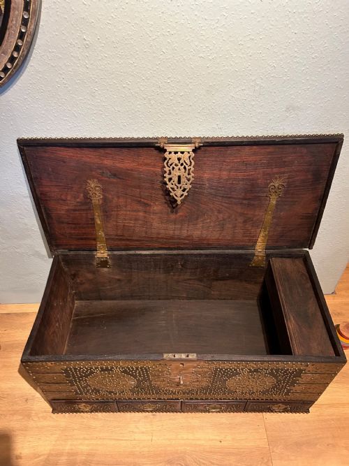 ZANZIBAR CHEST - ADDITIONAL PHOTO 7