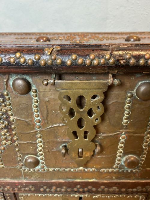 ZANZIBAR CHEST - ADDITIONAL PHOTO 5