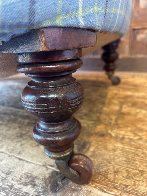 19TH CENTURY HOWARD SONS STYLE ARM CHAIR - ADDITIONAL PHOTO 4