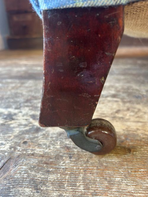 19TH CENTURY HOWARD SONS STYLE ARM CHAIR - ADDITIONAL PHOTO 5