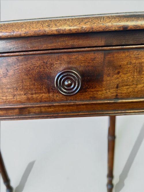 SMALL REGENCY MAHOGANY SIDE TABLE - ADDITIONAL PHOTO 6