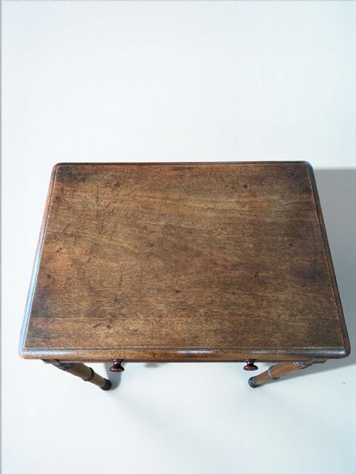 SMALL REGENCY MAHOGANY SIDE TABLE - ADDITIONAL PHOTO 7
