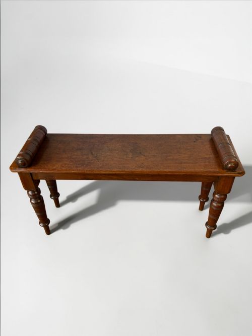 19TH CENTURY WALNUT HALL BENCHWINDOW SEAT BY SHOOLBRED CO - ADDITIONAL PHOTO 1