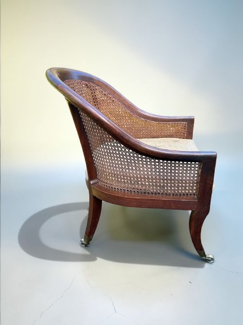 GILLOWS REGENCY MAHOGANY BERGERELIBRARY ARM CHAIR - ADDITIONAL PHOTO 4