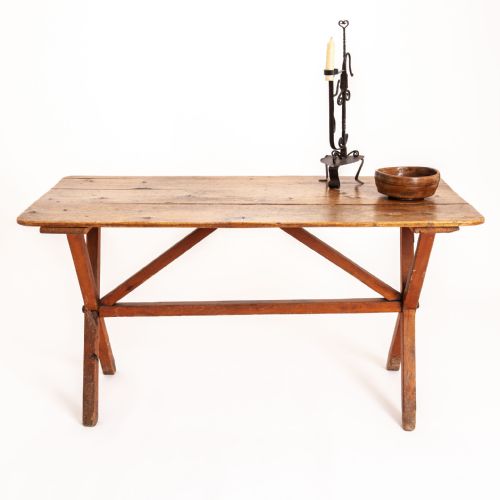 Pine Tavern Table