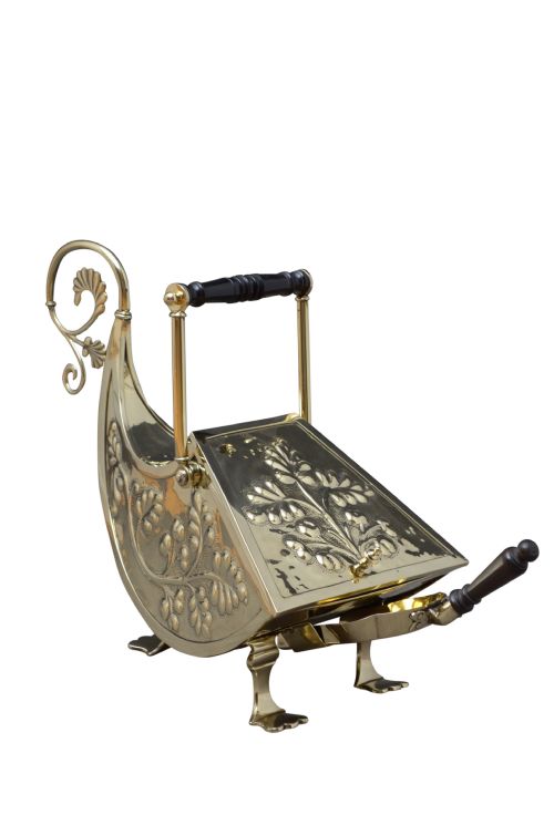 Outstanding Late Victorian Coal Scuttle