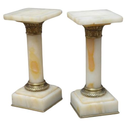 GRAND TOUR PAIR OF PEDESTALS