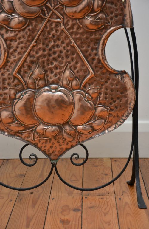 ARTS AND CRAFTS FIRE SCREEN - ADDITIONAL PHOTO 3
