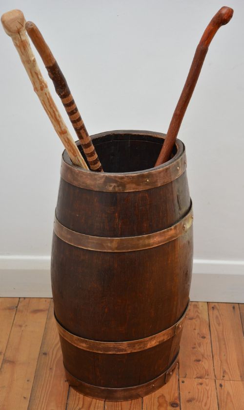 VICTORIAN OAK COUNTRY HOUSE COOPERED BARREL UMBRELLA STAND - ADDITIONAL PHOTO 3