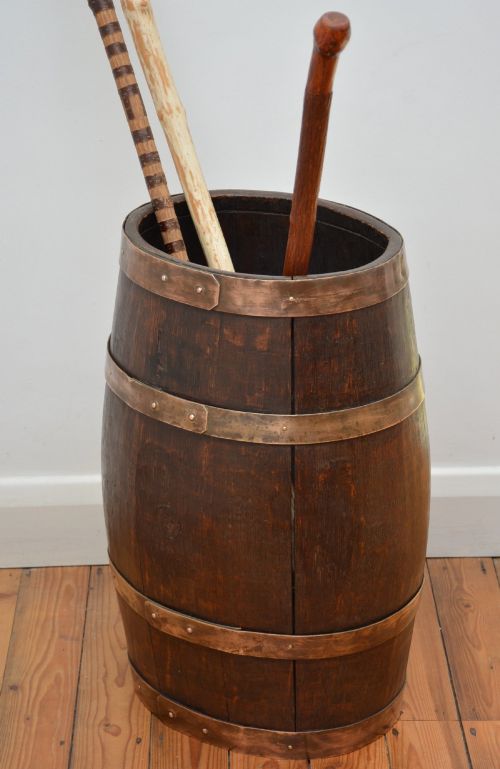 VICTORIAN OAK COUNTRY HOUSE COOPERED BARREL UMBRELLA STAND - ADDITIONAL PHOTO 6