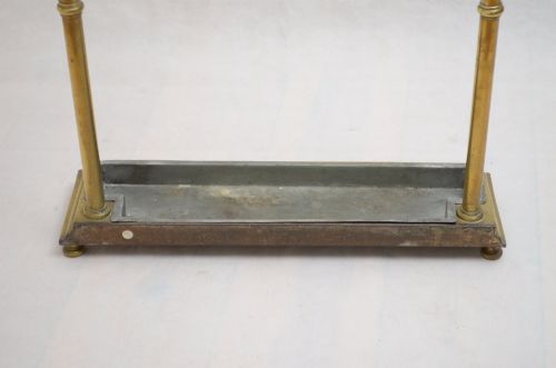 VICTORIAN BRASS UMBRELLA STAND ON BUN FEET WITH A DRIP TRAY - ADDITIONAL PHOTO 1