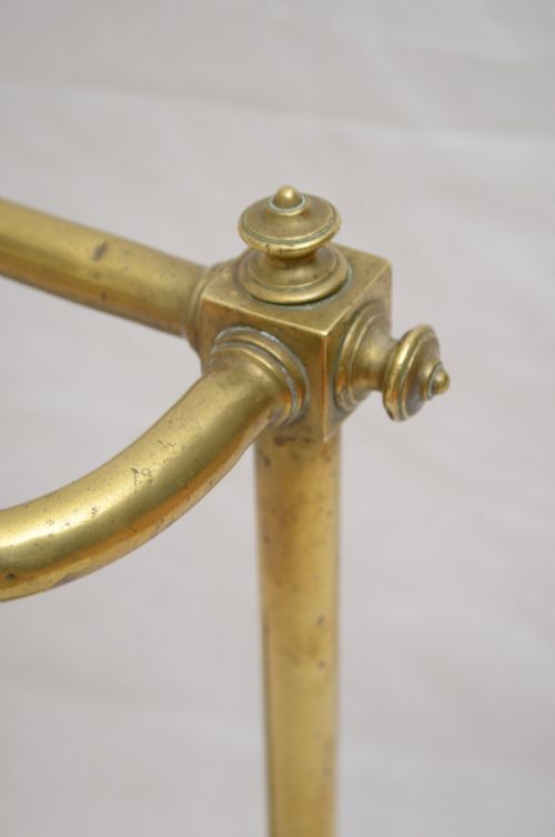 VICTORIAN BRASS UMBRELLA STAND ON BUN FEET WITH A DRIP TRAY - ADDITIONAL PHOTO 4