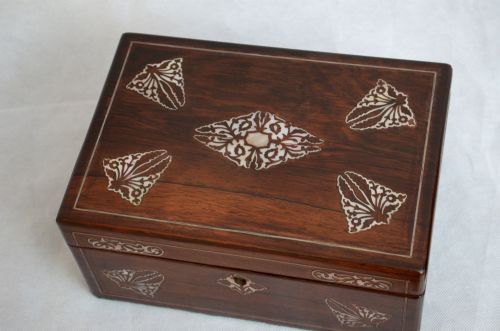 RESTORED VICTORIAN ROSEWOOD JEWELLERY BOX WITH TRAY - ADDITIONAL PHOTO 4