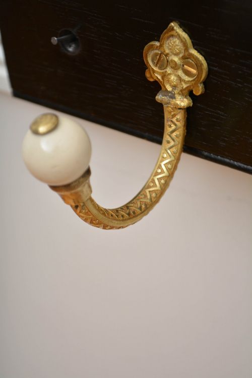 EBONISED BRASS AND CERAMIC COAT RACK COAT HOOKS READY TO PLACE AT HOME - ADDITIONAL PHOTO 6
