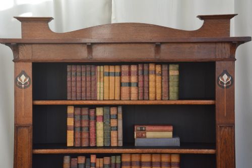 ARTS AND CRAFTS SOLID OAK OPEN BOOKCASE WITH HEIGHT ADJUSTABLE SHELVES - ADDITIONAL PHOTO 5