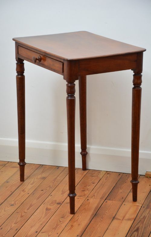 ENGLISH WILLIAM IV MAHOGANY SIDE TABLE OCCASIONAL TABLE WITH A DRAWER