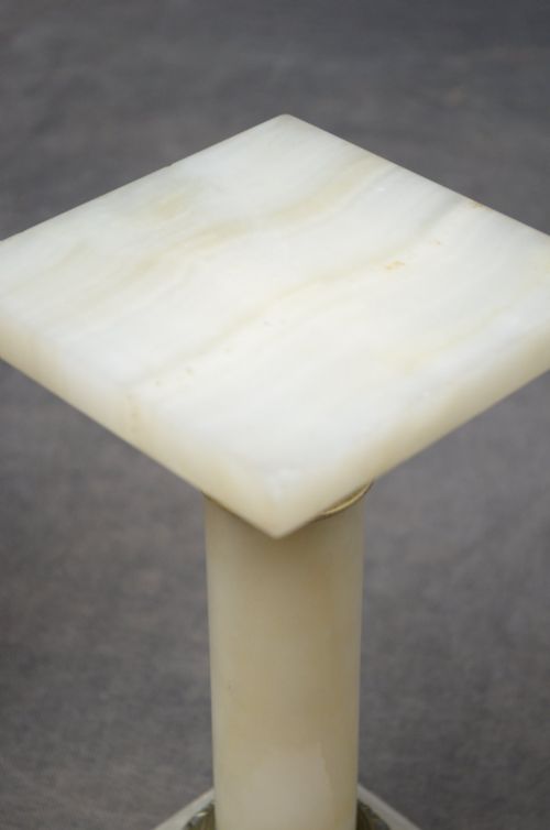 UNUSUALLY LOW PAIR OF ANTIQUE PEDESTALS COLUMNS IN GOOD CONDITION - ADDITIONAL PHOTO 6