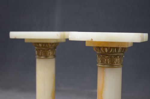 UNUSUALLY LOW PAIR OF ANTIQUE PEDESTALS COLUMNS IN GOOD CONDITION - ADDITIONAL PHOTO 8